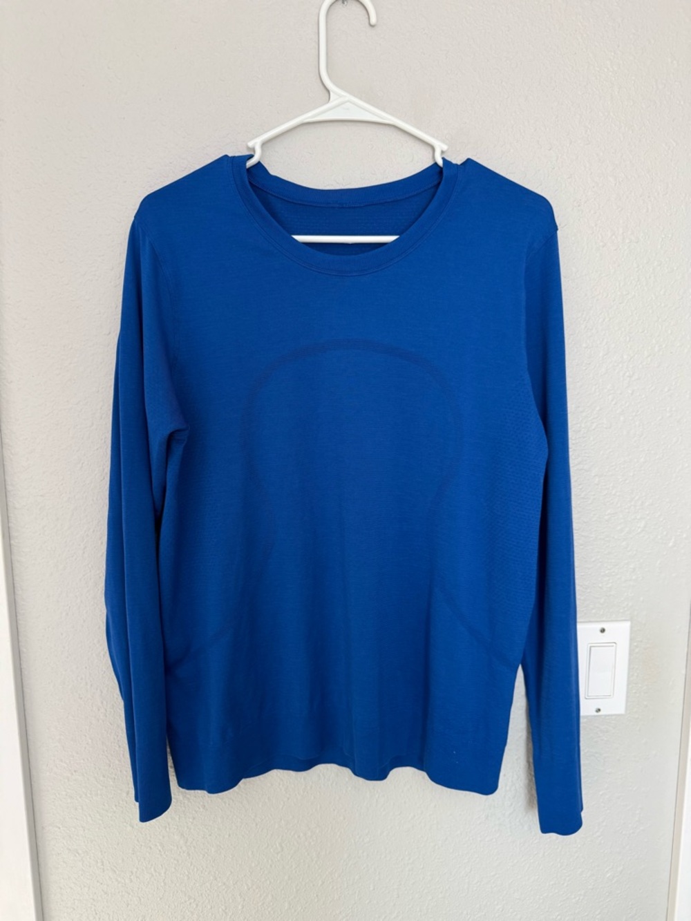 Lululemon Royal Blue Long Sleeve Crew Neck Work Out Top